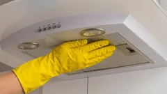 O exaustor vai ficar a brilhar como novo: uma forma simples de remover a gordura sem produtos químicos